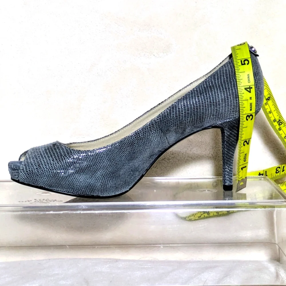 Michael Kors Leather Peep Toe Heels, Gray, Snakeskin Pattern, Business, Sz‎ 7.5